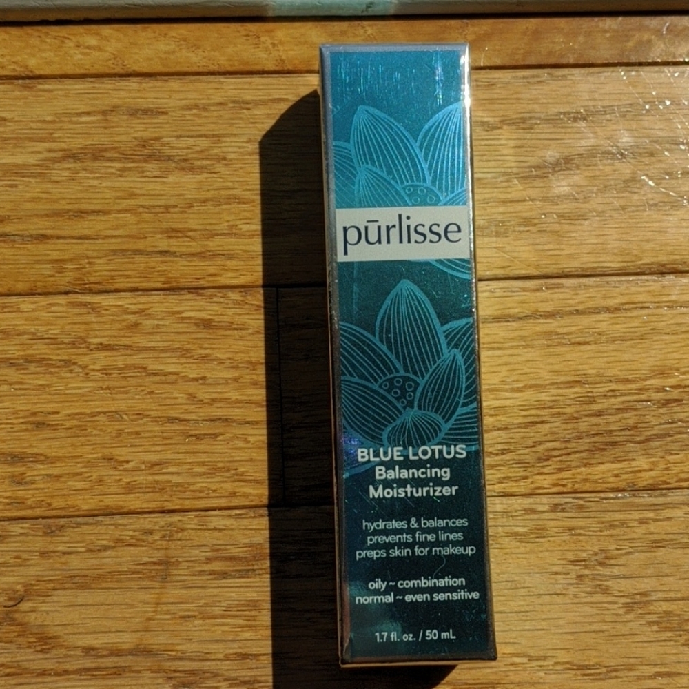 Pūrlisse Blue Lotus Balancing Moisturizer
